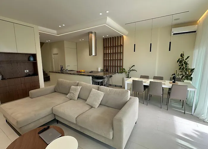 Villa Elodie, Green Coast, Palase
